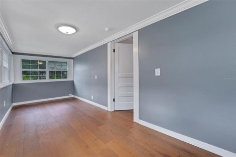 Propiedad comercial en alquiler en Mount Dora, Florida, 105.63 m2 № 1901194 - foto 5