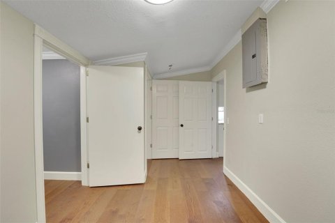 Propiedad comercial en alquiler en Mount Dora, Florida, 105.63 m2 № 1901194 - foto 20