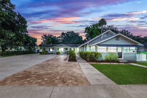 Propiedad comercial en alquiler en Mount Dora, Florida, 105.63 m2 № 1901194 - foto 4