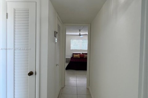 Купить кондоминиум в Санрайз, Флорида 1 спальня, 59.46м2, № 2091089 - фото 21