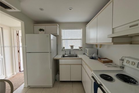 Купить кондоминиум в Санрайз, Флорида 1 спальня, 59.46м2, № 2091089 - фото 5