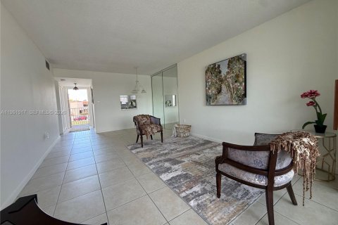 Купить кондоминиум в Санрайз, Флорида 1 спальня, 59.46м2, № 2091089 - фото 7