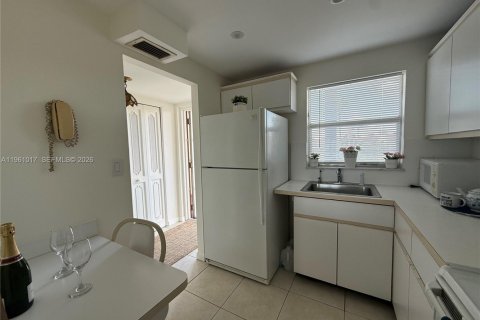 Купить кондоминиум в Санрайз, Флорида 1 спальня, 59.46м2, № 2091089 - фото 6