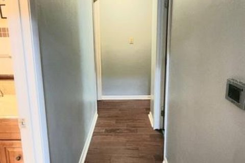 Снять в аренду виллу или дом в Гейнсвилл, Флорида 1 комната, 138.33м2, № 1784623 - фото 3