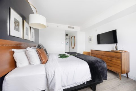 Condominio en venta en Miami, Florida, 1 dormitorio, 63.08 m2 № 1967133 - foto 21