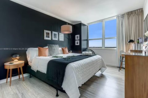 Condominio en venta en Miami, Florida, 1 dormitorio, 63.08 m2 № 1967133 - foto 9