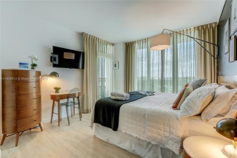 Condominio en venta en Miami, Florida, 1 dormitorio, 63.08 m2 № 1967133 - foto 5