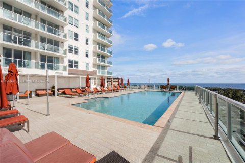 Condominio en venta en Miami, Florida, 1 dormitorio, 63.08 m2 № 1967133 - foto 25