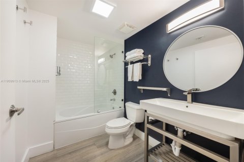 Condominio en venta en Miami, Florida, 1 dormitorio, 63.08 m2 № 1967133 - foto 22