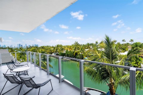 Снять в аренду кондоминиум в Майами-Бич, Флорида 3 спальни, 181.35м2, № 1957987 - фото 11