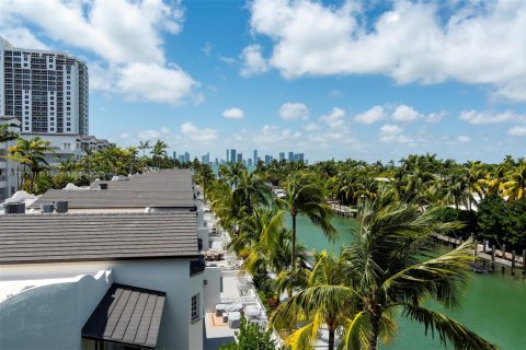 Снять в аренду кондоминиум в Майами-Бич, Флорида 3 спальни, 181.35м2, № 1957987 - фото 24