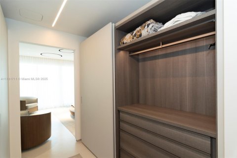 Снять в аренду кондоминиум в Майами-Бич, Флорида 3 спальни, 181.35м2, № 1957987 - фото 30