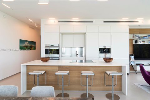 Снять в аренду кондоминиум в Майами-Бич, Флорида 3 спальни, 181.35м2, № 1957987 - фото 18