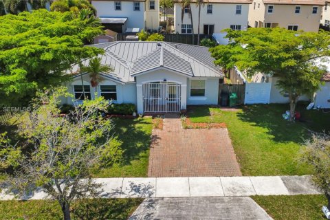 Villa ou maison à vendre à Homestead, Floride: 3 chambres, 117.43 m2 № 2068902 - photo 3