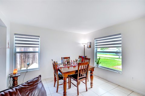 Villa ou maison à vendre à Homestead, Floride: 3 chambres, 117.43 m2 № 2068902 - photo 13