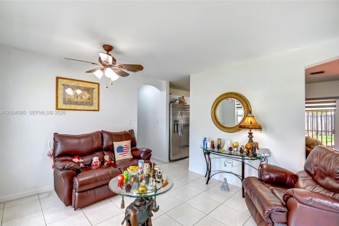 Villa ou maison à vendre à Homestead, Floride: 3 chambres, 117.43 m2 № 2068902 - photo 6