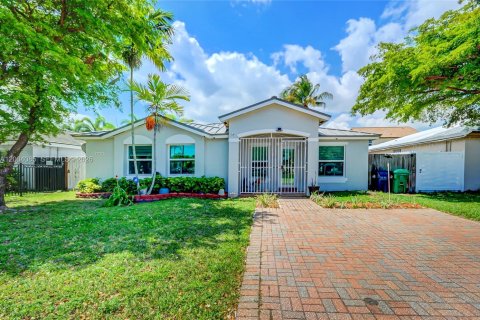Villa ou maison à vendre à Homestead, Floride: 3 chambres, 117.43 m2 № 2068902 - photo 1