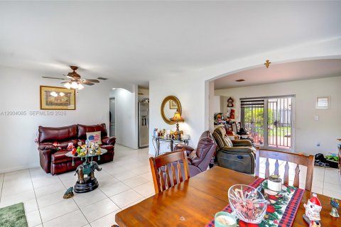 Villa ou maison à vendre à Homestead, Floride: 3 chambres, 117.43 m2 № 2068902 - photo 11