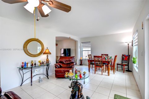 Villa ou maison à vendre à Homestead, Floride: 3 chambres, 117.43 m2 № 2068902 - photo 4