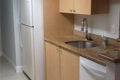 Condo in Coral Springs, Florida, 2 bedrooms  № 2392602