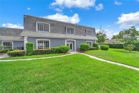 Villa ou maison à vendre à Lighthouse Point, Floride: 7 chambres, 610.83 m2 № 1947746 - photo 4