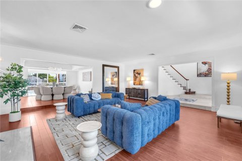 Villa ou maison à vendre à Lighthouse Point, Floride: 7 chambres, 610.83 m2 № 1947746 - photo 9