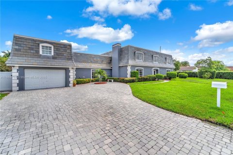 Villa ou maison à vendre à Lighthouse Point, Floride: 7 chambres, 610.83 m2 № 1947746 - photo 3