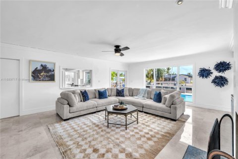Villa ou maison à vendre à Lighthouse Point, Floride: 7 chambres, 610.83 m2 № 1947746 - photo 22