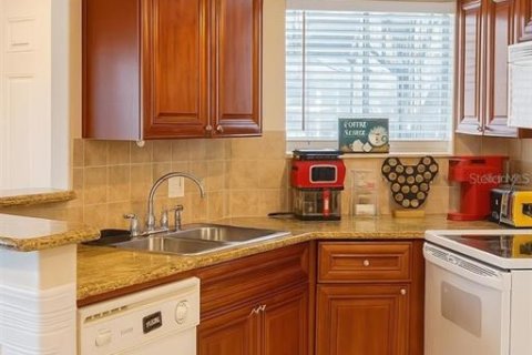 Condo in Orlando, Florida, 2 bedrooms  № 2112253 - photo 5