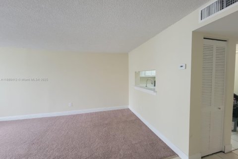 Copropriété à vendre à Miami, Floride: 1 chambre, 76.74 m2 № 1933283 - photo 6