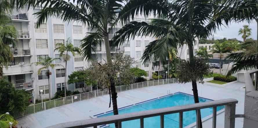 Condo à Miami, Floride, 1 chambre № 1933283