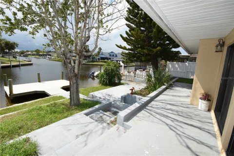 Casa en alquiler en Palm Coast, Florida, 3 dormitorios, 202.71 m2 № 1846644 - foto 2