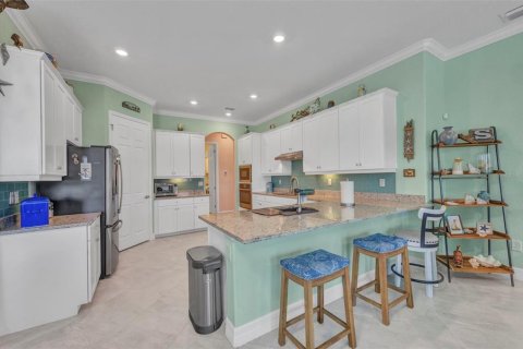 House in Port Charlotte, Florida 5 bedrooms, 277.78 sq.m. № 1882806 - photo 17