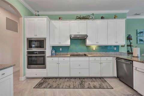 House in Port Charlotte, Florida 5 bedrooms, 277.78 sq.m. № 1882806 - photo 21