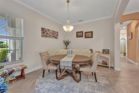 House in Port Charlotte, Florida 5 bedrooms, 277.78 sq.m. № 1882806 - photo 10