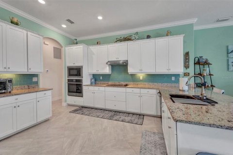 House in Port Charlotte, Florida 5 bedrooms, 277.78 sq.m. № 1882806 - photo 23