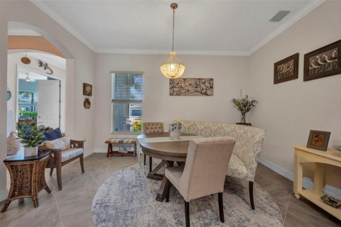 House in Port Charlotte, Florida 5 bedrooms, 277.78 sq.m. № 1882806 - photo 11