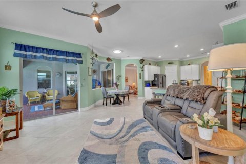 House in Port Charlotte, Florida 5 bedrooms, 277.78 sq.m. № 1882806 - photo 25