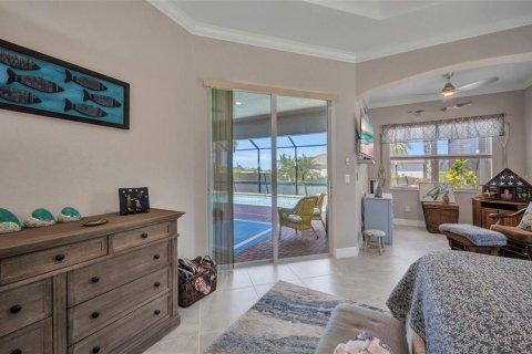 House in Port Charlotte, Florida 5 bedrooms, 277.78 sq.m. № 1882806 - photo 30