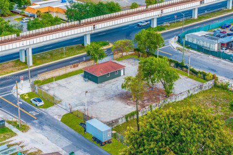 Immobilier commercial à vendre à Miami, Floride № 2002532 - photo 21