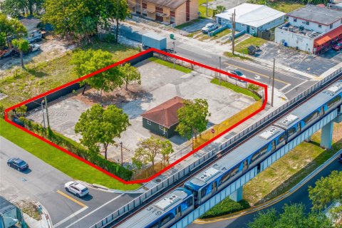 Immobilier commercial à vendre à Miami, Floride № 2002532 - photo 22