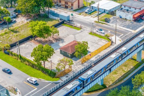 Immobilier commercial à vendre à Miami, Floride № 2002532 - photo 23