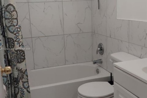 Купить виллу или дом в Холливуд, Флорида 3 спальни, 133.31м2, № 1923402 - фото 9