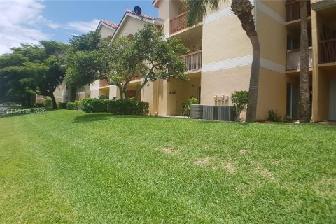 Copropriété à vendre à Tamarac, Floride: 2 chambres, 91.42 m2 № 2010486 - photo 20