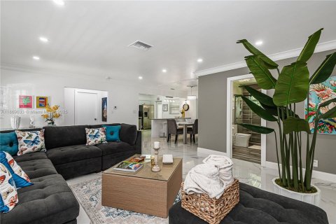 House in Hollywood, Florida 3 bedrooms № 1928366 - photo 9