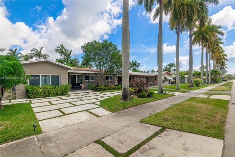 House in Hollywood, Florida 3 bedrooms № 1928366 - photo 14