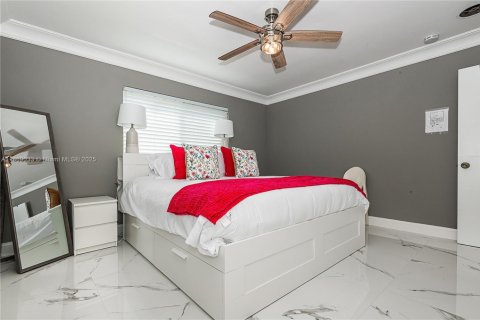 House in Hollywood, Florida 3 bedrooms № 1928366 - photo 23