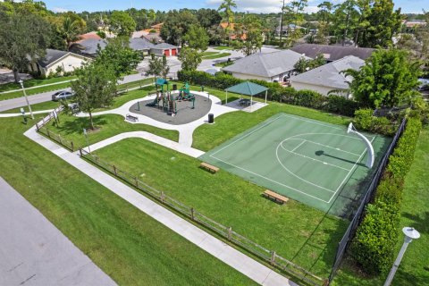 Commercial property in Wellington, Florida 522.85 sq.m. № 764926 - photo 1