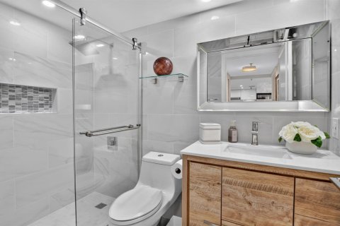 Condo in Boca Raton, Florida, 2 bedrooms  № 2378667 - photo 24