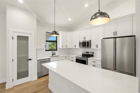 Купить виллу или дом в Себринг, Флорида 10 комнат, 179.02м2, № 2348031 - фото 8